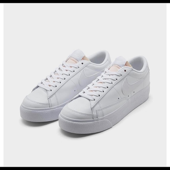 NWOB Nike blazer low triple white - Picture 2 of 5